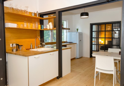 Bright & Spacious Apartment with a Charming Balcon 10 Flat Manager Booking