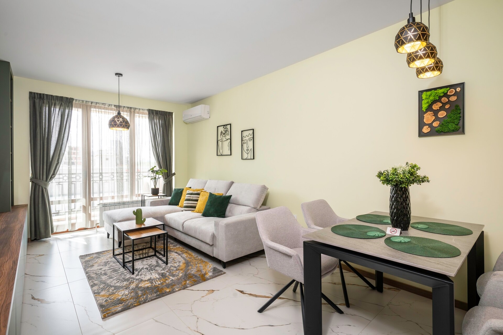Stylish Urban Haven with Dedicated Parking Spot 1 Flat Manager Booking