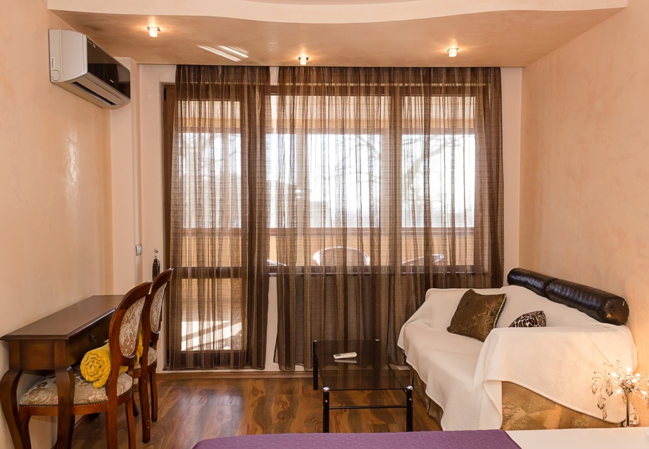 Varna Gem: 2BD Flat with Sunny Balcony 18 Flat Manager Booking