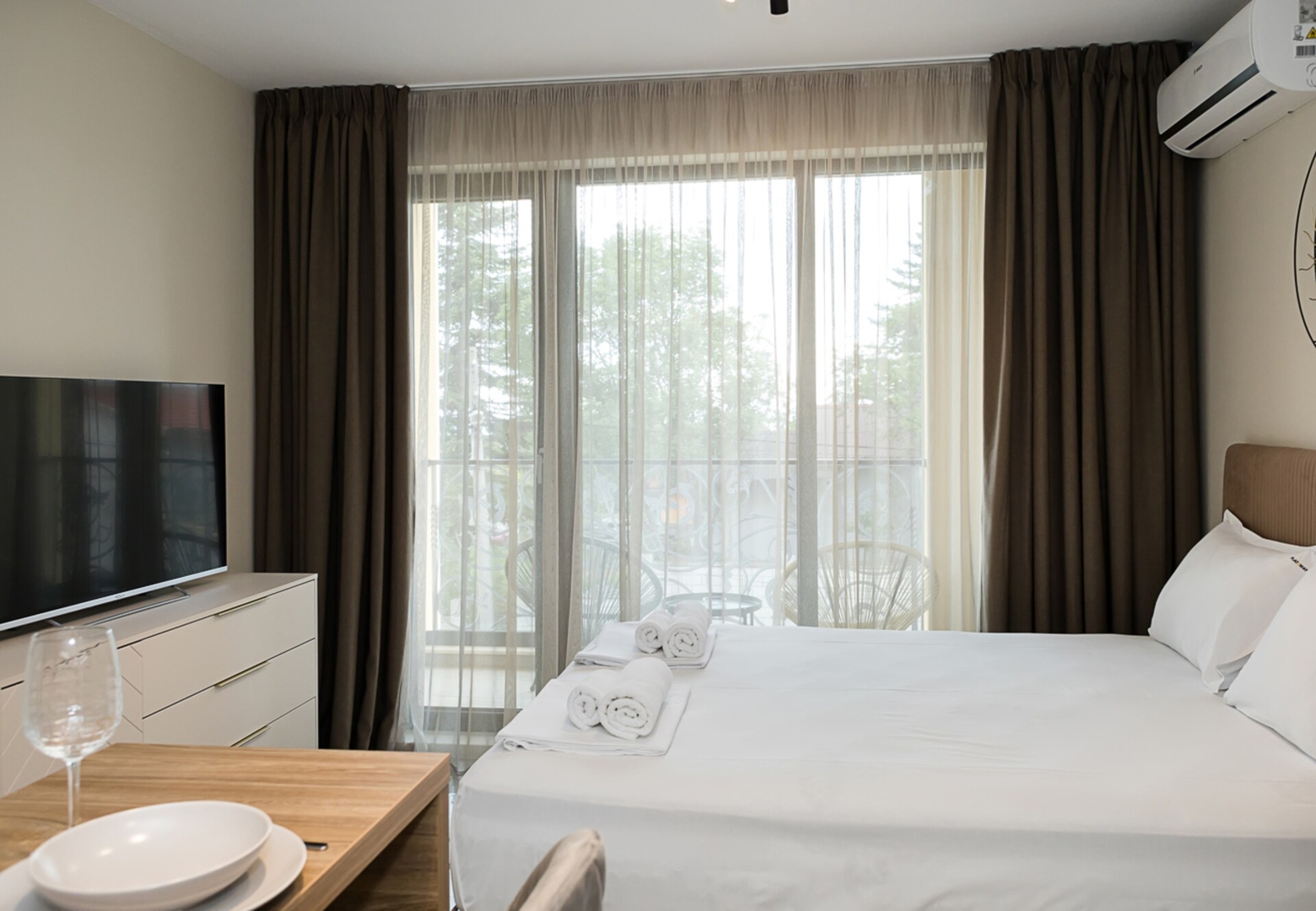 Stylish Studio with Balcony – Bella Vita, Varna 5 Flat Manager Booking
