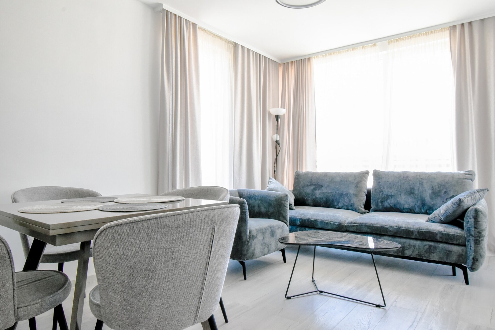 Crème Lux – Elegant 1-BD in Manastirski Livadi 0 Flat Manager Booking
