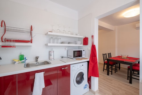 LZ Spacious One Bedroom Apartment in Top Centre 13 Flat Manager Booking