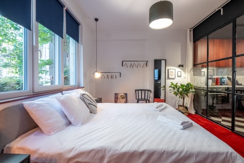 Central Art-Inspired Flat with Private Garage 14 Flataway