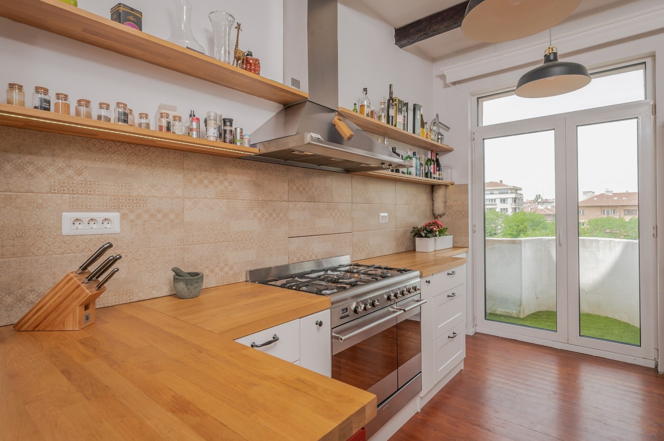 Flamingo Flat /Two-bedroom with Balcony\ 21 Flat Manager Booking