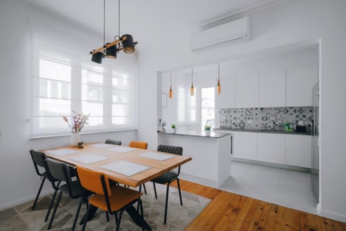 Luminous Central Retreat Spacious 2BD Apartment 7 Flat Manager Booking