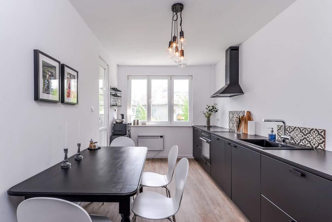 66 Apartment - Stylish Two Bedroom in Lozenets 14 Flat Manager Booking
