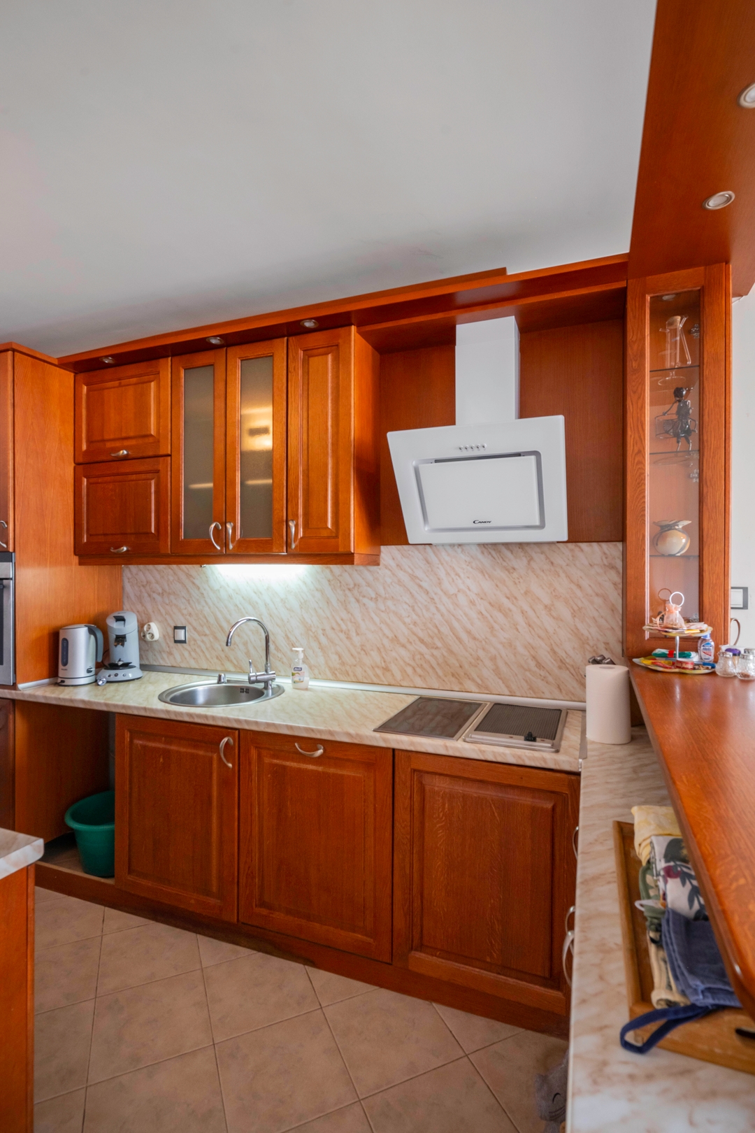 Vintage and Cozy 2BD Apartment in Prime Location 13 Flat Manager Booking