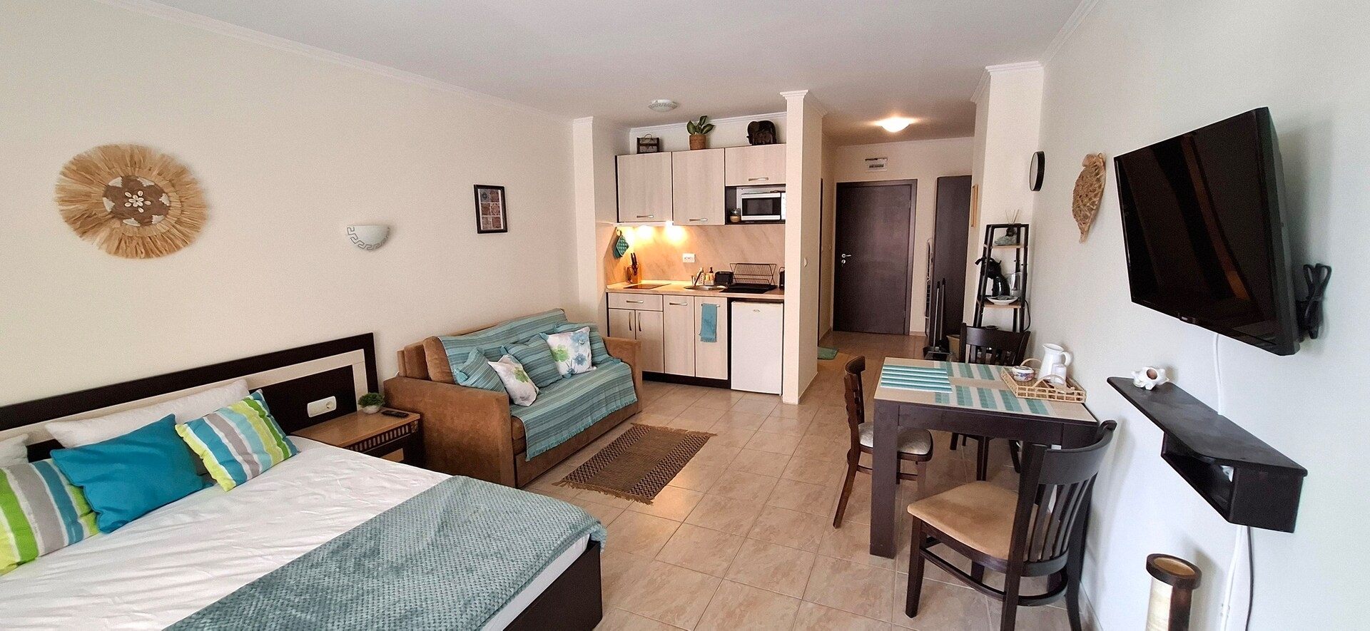 Stunning Sea View Studio in Elenite 6 Flat Manager Booking