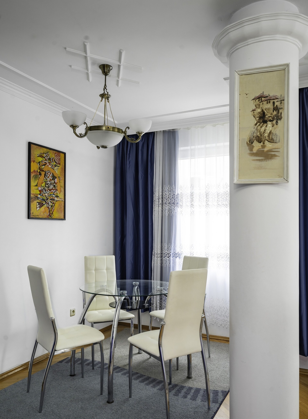 Cozy 2BD Apartment close to South Park 12 Flat Manager Booking