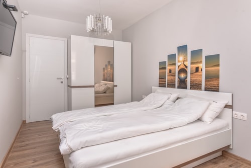 Stylish Residential Flat ~ with Parking & Balcony 7 Flat Manager Booking