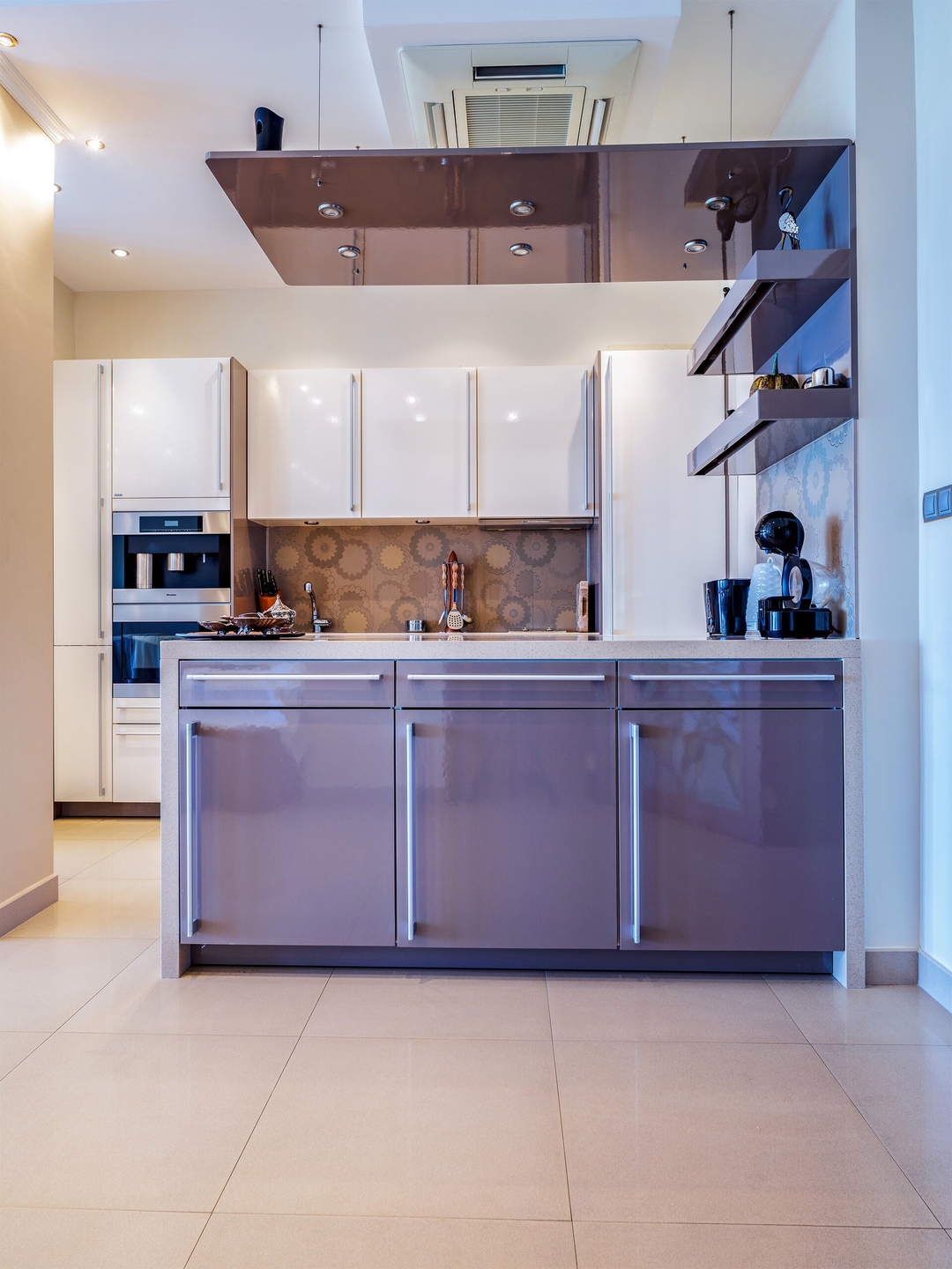 Luxury Villa with Pool- 4 Bedrooms in BlackSeaRama 24 Flat Manager Booking