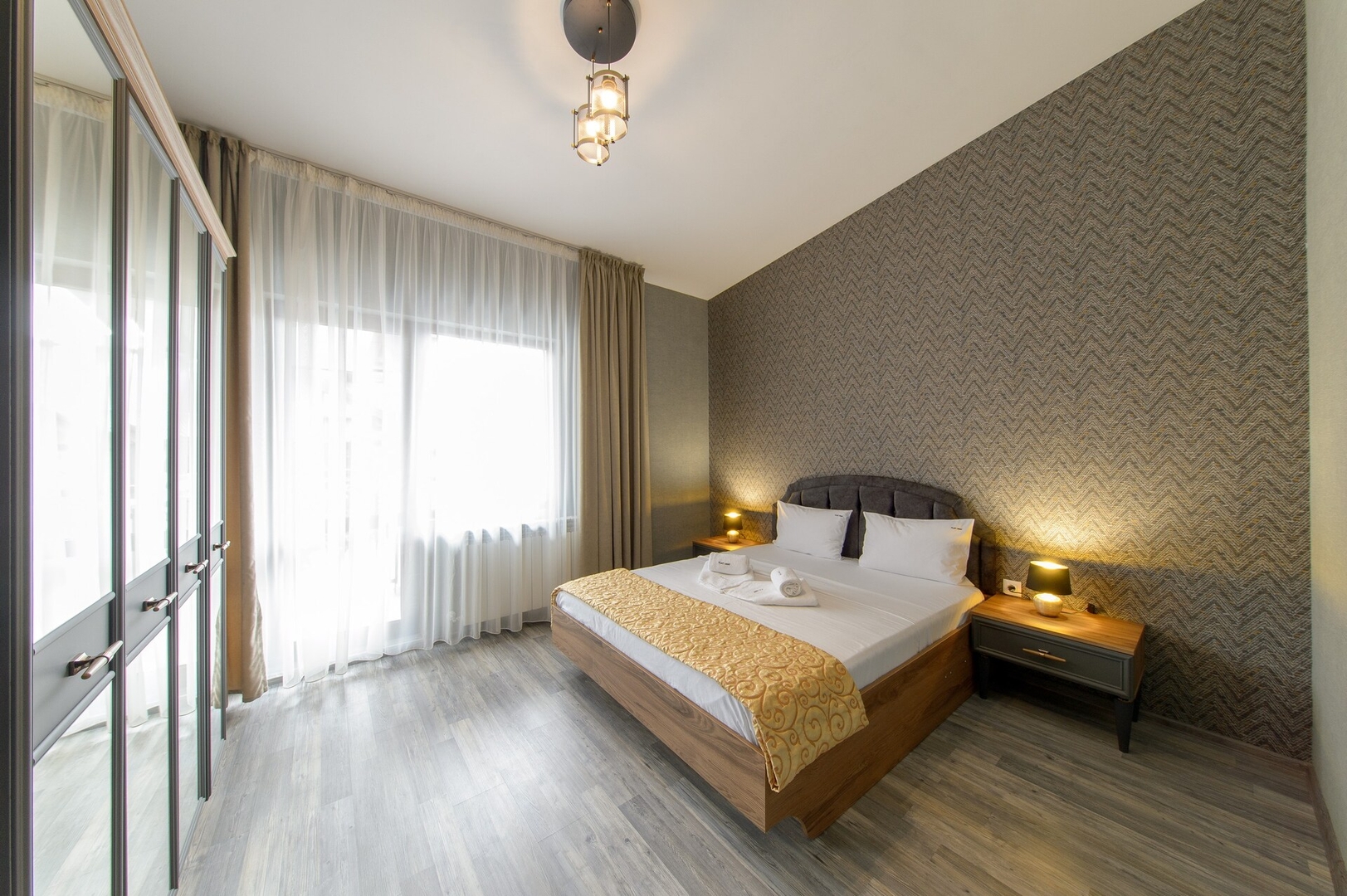 Luxury 2-bedroom apartment by Studenets Center 16 Flat Manager Booking
