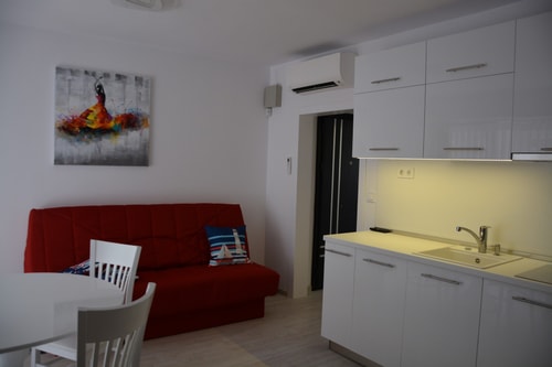 Unbeatable Location: New Lux Apartment Varna beach 6 Flat Manager Booking