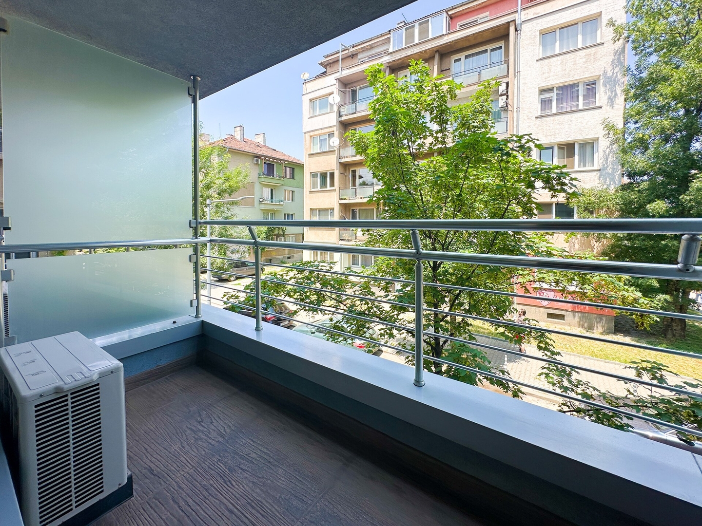 Joy Apartment – Stylish 2BD in Oborishte 10 Flat Manager Booking