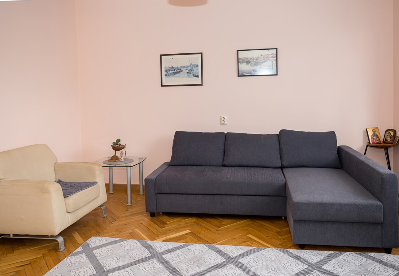 Two Bedroom Retreat I Near Municipality Varna 5 Flat Manager Booking
