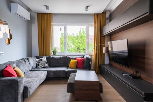 Yonita Gladstone 2BD · The Honeycomb Hideaway 5 Flat Manager Booking