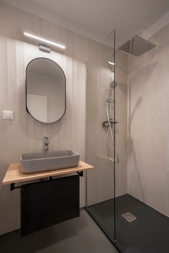 Aviva City Stay – 3 Private Studios Downtown 9 Flat Manager Booking