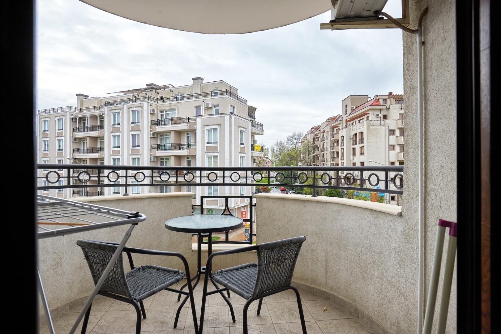 The Love Nest ~ 1BD in Sunny Beach 2 Flat Manager Booking