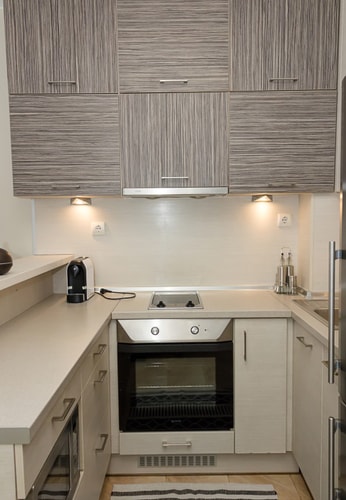 Black & White -1BD Flat in Varna Center 7 Flat Manager Booking