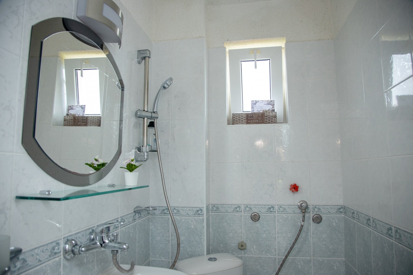 Villa Beni ~ 4-Bedroom Private House 40 Flat Manager Booking