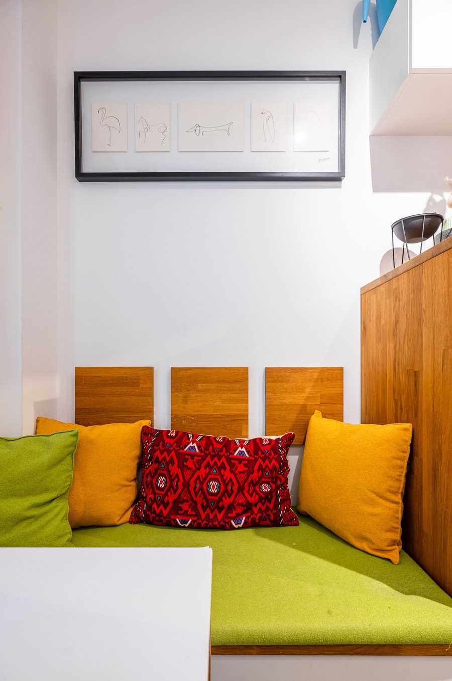 Colorful Getaway right next to NDK 11 Flat Manager Booking