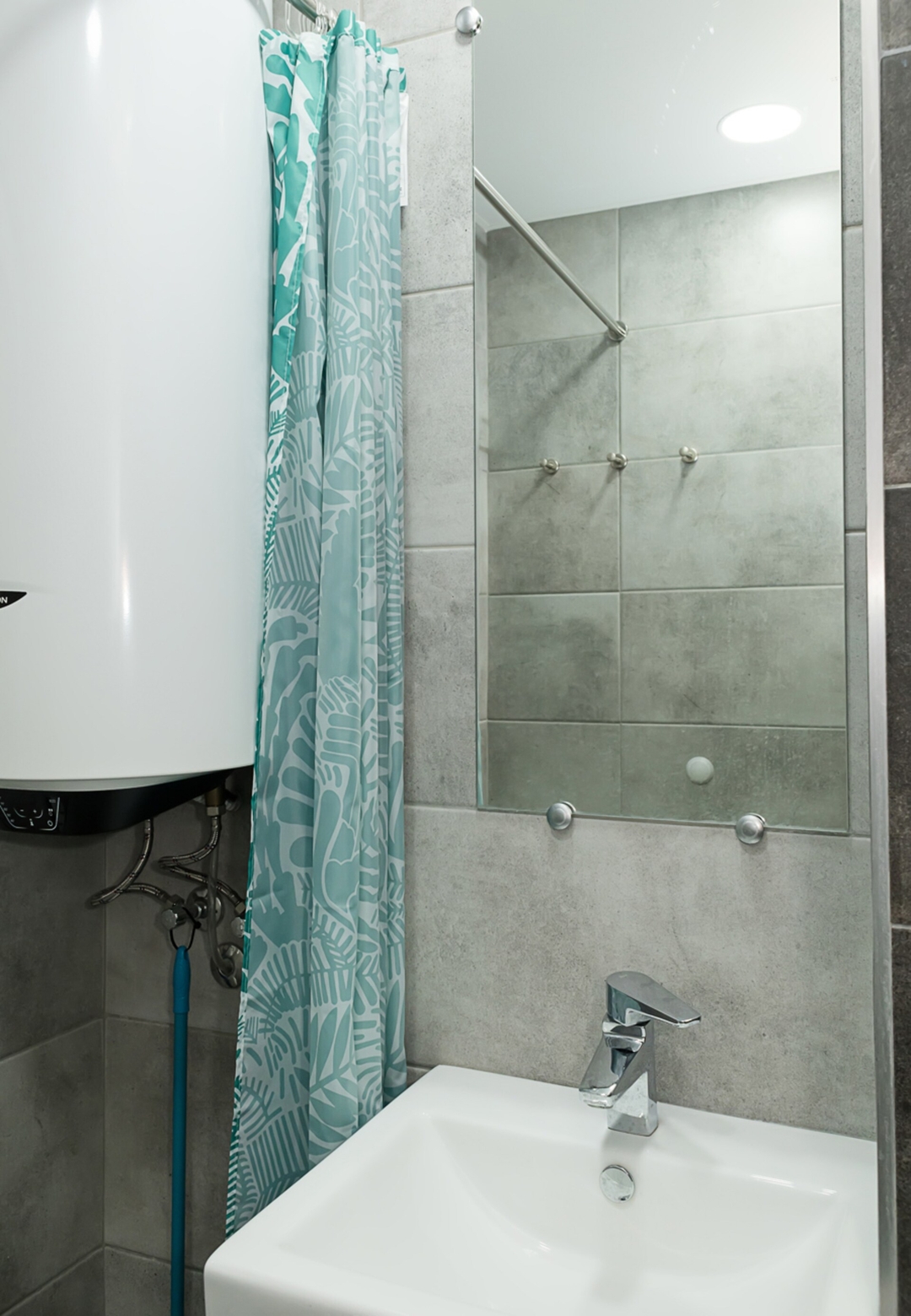 Urban & Cozy Escape - 1BR Flat near GrandMallVarna 18 Flat Manager Booking