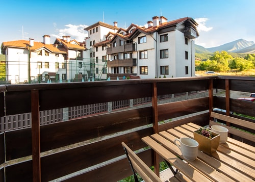 Belmont's Green Dragon nest | 1BD Apartment 0 Flat Manager Booking