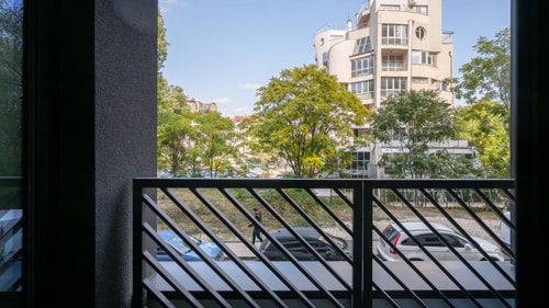 Aviva City Stay – Blue Note Studio 15 Flat Manager Booking