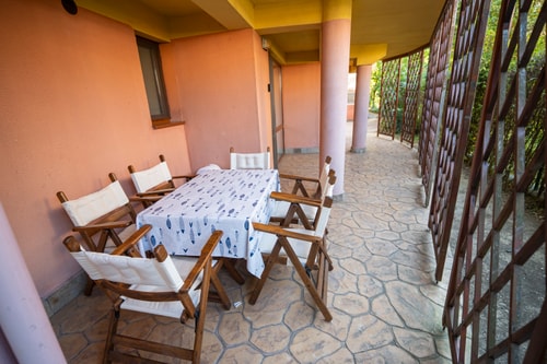 The Family Courtyard - LARGE 2BD Apartment 28 Flat Manager Booking