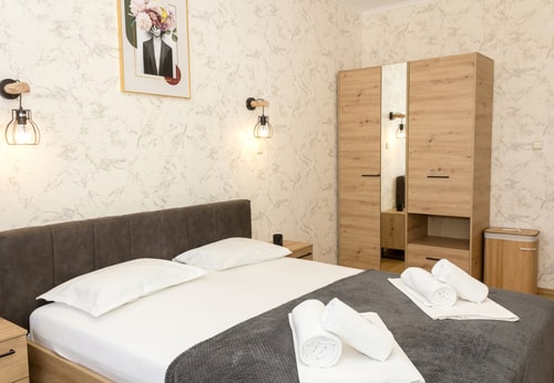 Bright 1-bedroom Flat with Balcony in Golden Sands 14 Flat Manager Booking