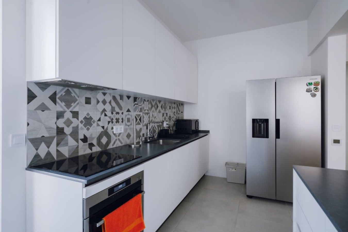 Luminous Central Retreat Spacious 2BD Apartment 17 Flat Manager Booking