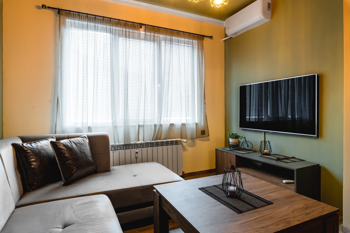 Eagles' Bridge ~ 1BD flat with desk 4 Flat Manager Booking