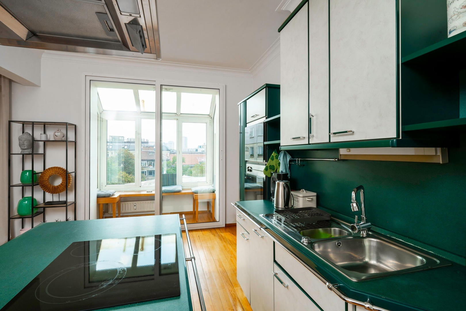 Charming 2BD Apartment in the Heart of the City 5 Flat Manager Booking