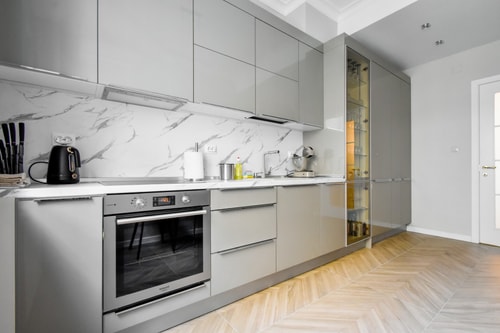 Designer 2BD Apt next to Eagle's Bridge 4 Flat Manager Booking