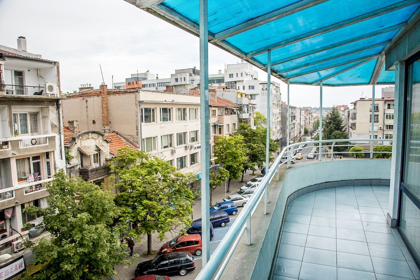 Spacious & Sunny Maisonette w/ Terrace near Centre 4 Flat Manager Booking
