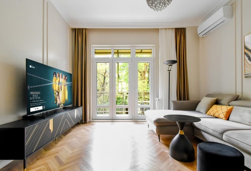 Designer 2BD Apt next to Eagle's Bridge 31 Flat Manager Booking