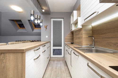 Beautiful 1BD Apartment with a Parking Spot 11 Flat Manager Booking