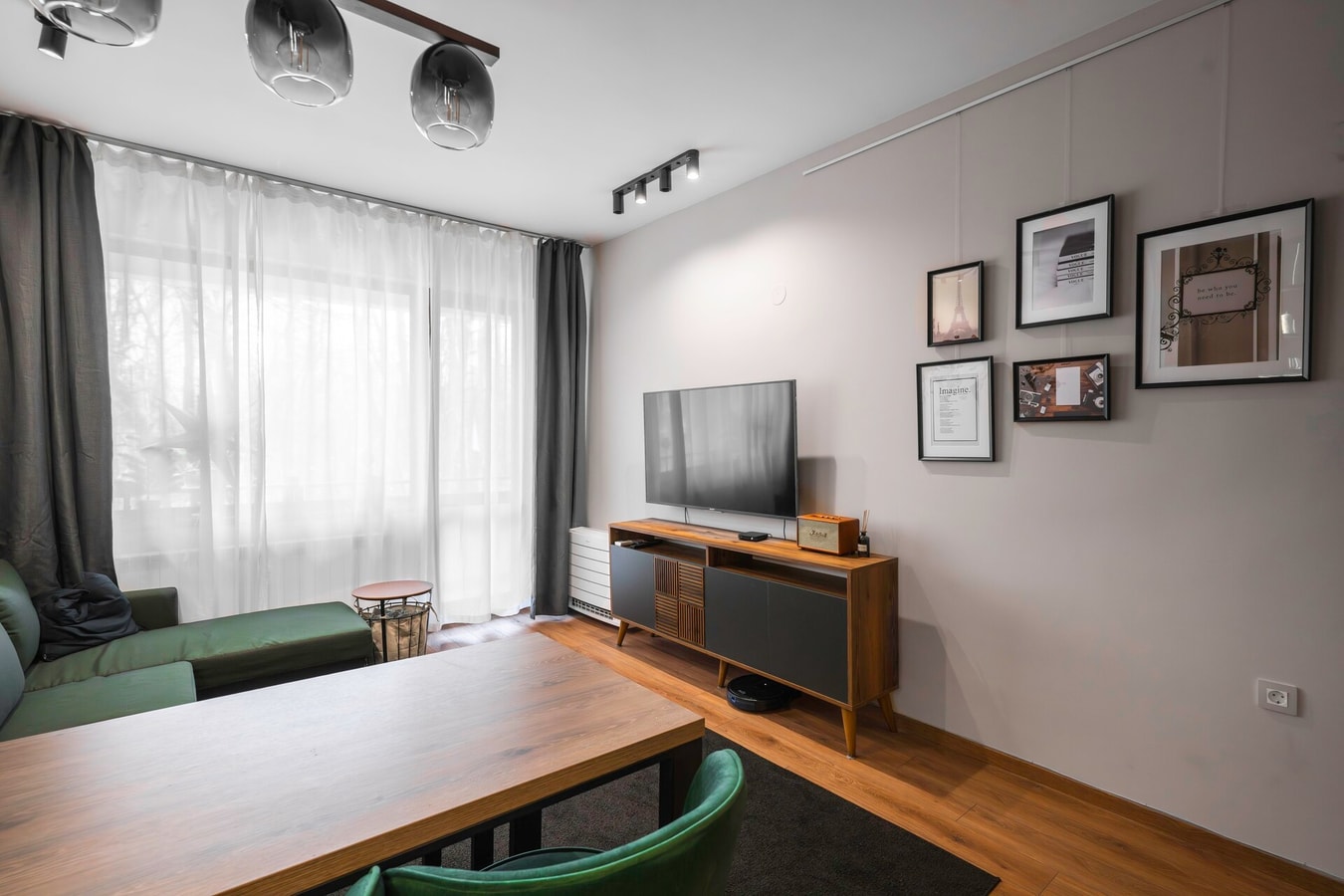 Lux Flat next to Park with working space 10 Flat Manager Booking