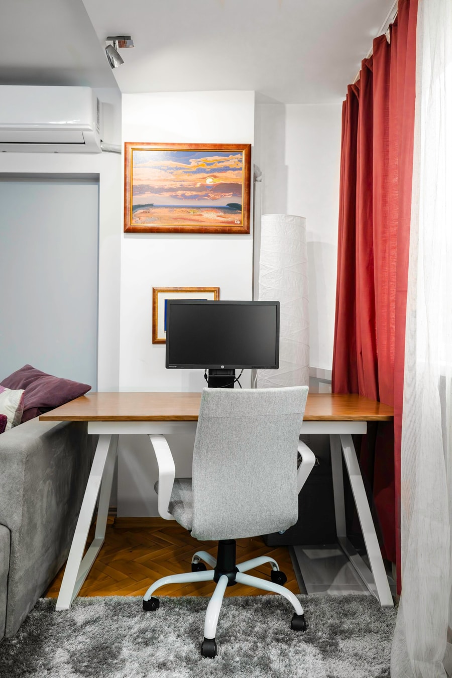 Bright & Central 1BD Flat - Dedicated Work Space 8 Flat Manager Booking