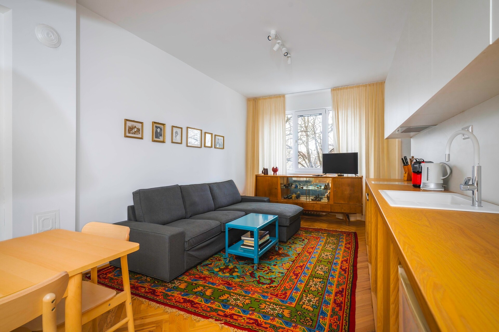 The Vintage Spot - 2BD Flat 8 Flat Manager Booking