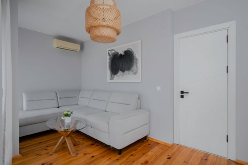 AeroLuxe Living 1BD Apartment 6 Flat Manager Booking