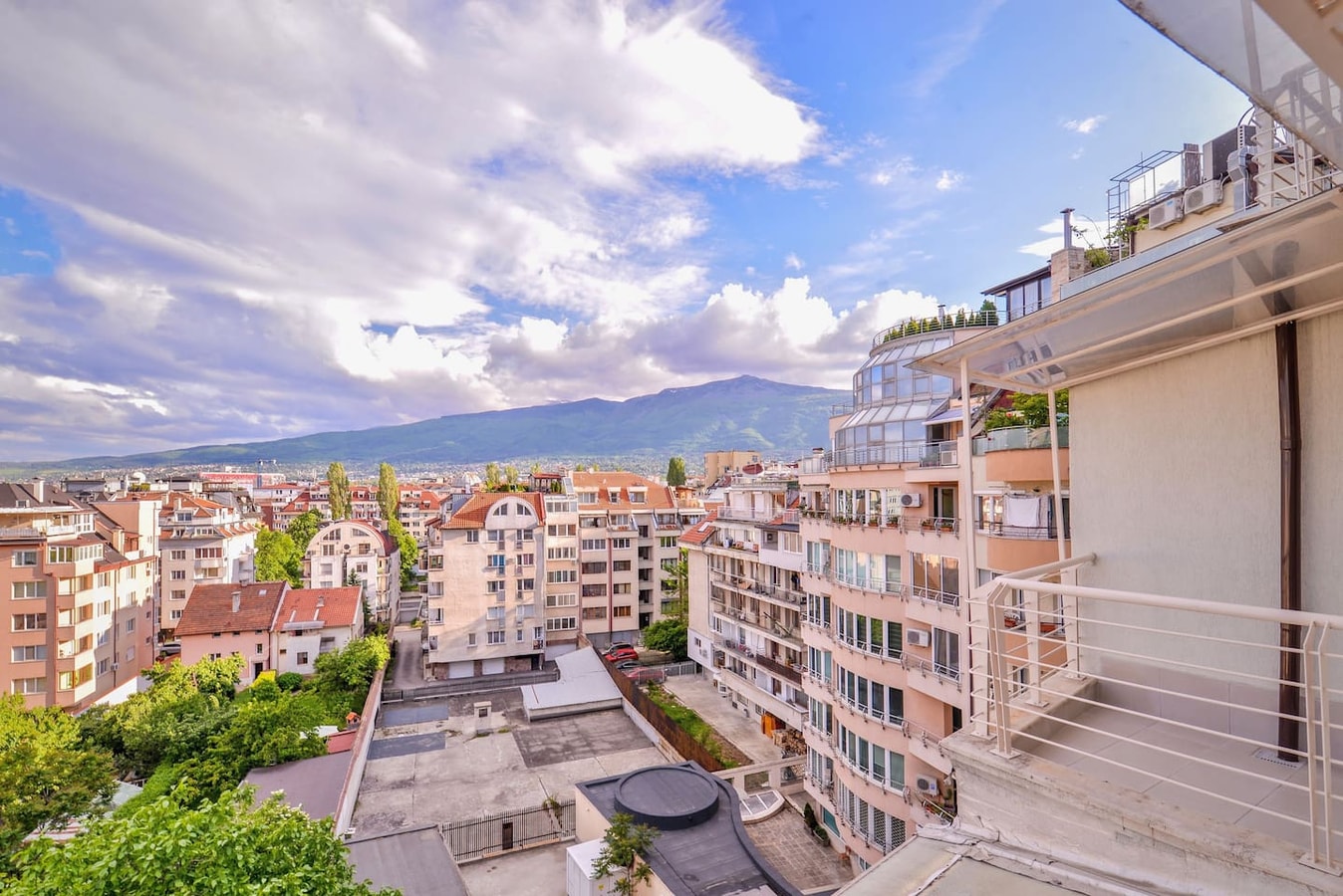 South Park, Vitosha View, 2-BDR, 2-BTHR Apartment 34 Flat Manager Booking