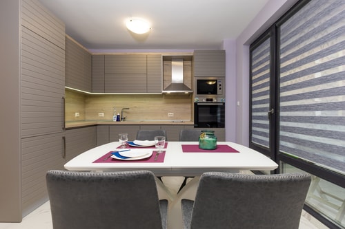 The Purple 1DB Apartment with a Parking Spot 3 Flat Manager Booking