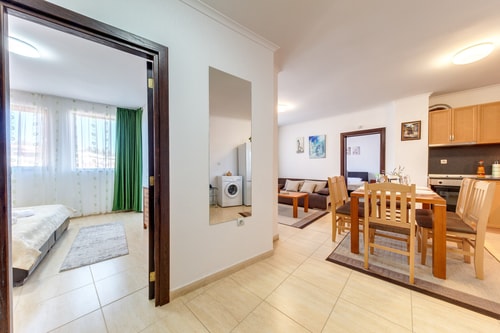 *By the Fireplace* Cozy 2BD Flat with a nice view 4 Flat Manager Booking