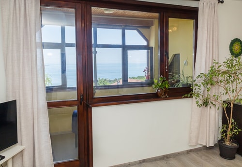 Cozy Sea-View Flat with Balcony in Galata, Varna 5 Flat Manager Booking