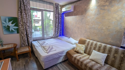 Compact studio with indoor pool near Cacao Beach 1 Flat Manager Booking