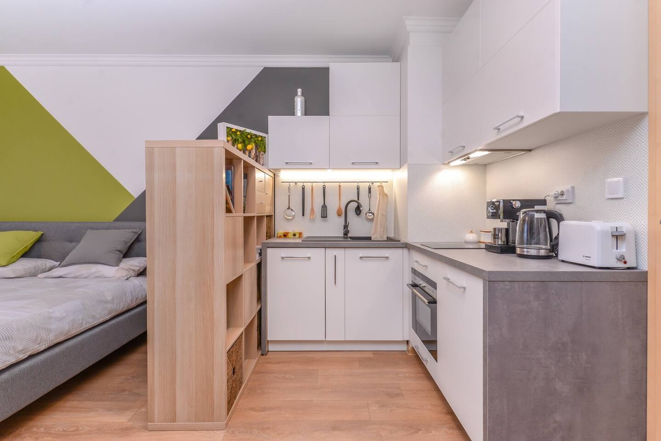 The Spot - fully equipped, central, modern studio 3 Flat Manager Booking