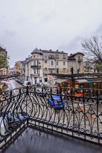 Champs-Élysées Sofia | 2BDR 2BTHR 36 Flat Manager Booking