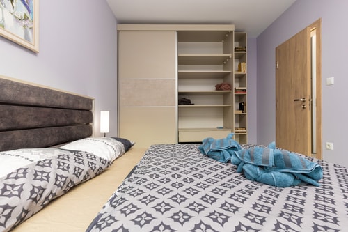 The Purple 1DB Apartment with a Parking Spot 15 Flat Manager Booking