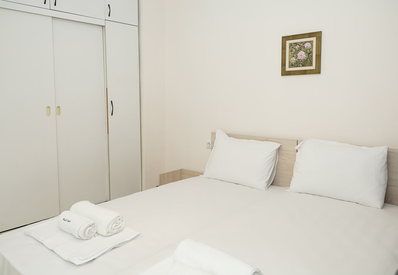 2-Bedroom Apartment in Prime Varna Location 15 Flat Manager Booking